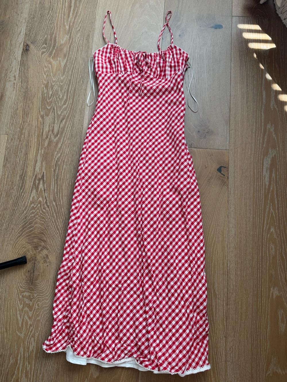 Nia Kris dress in red